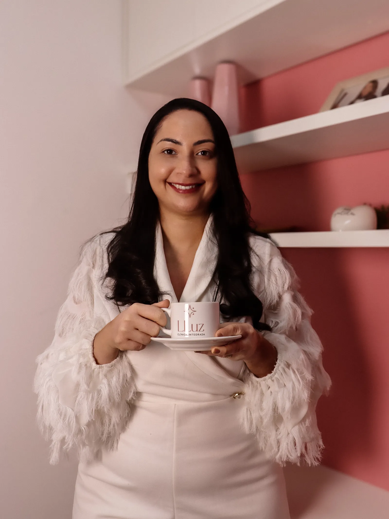Dra. Síntique Priscila Alves Lopes, dentista especialista em implantes